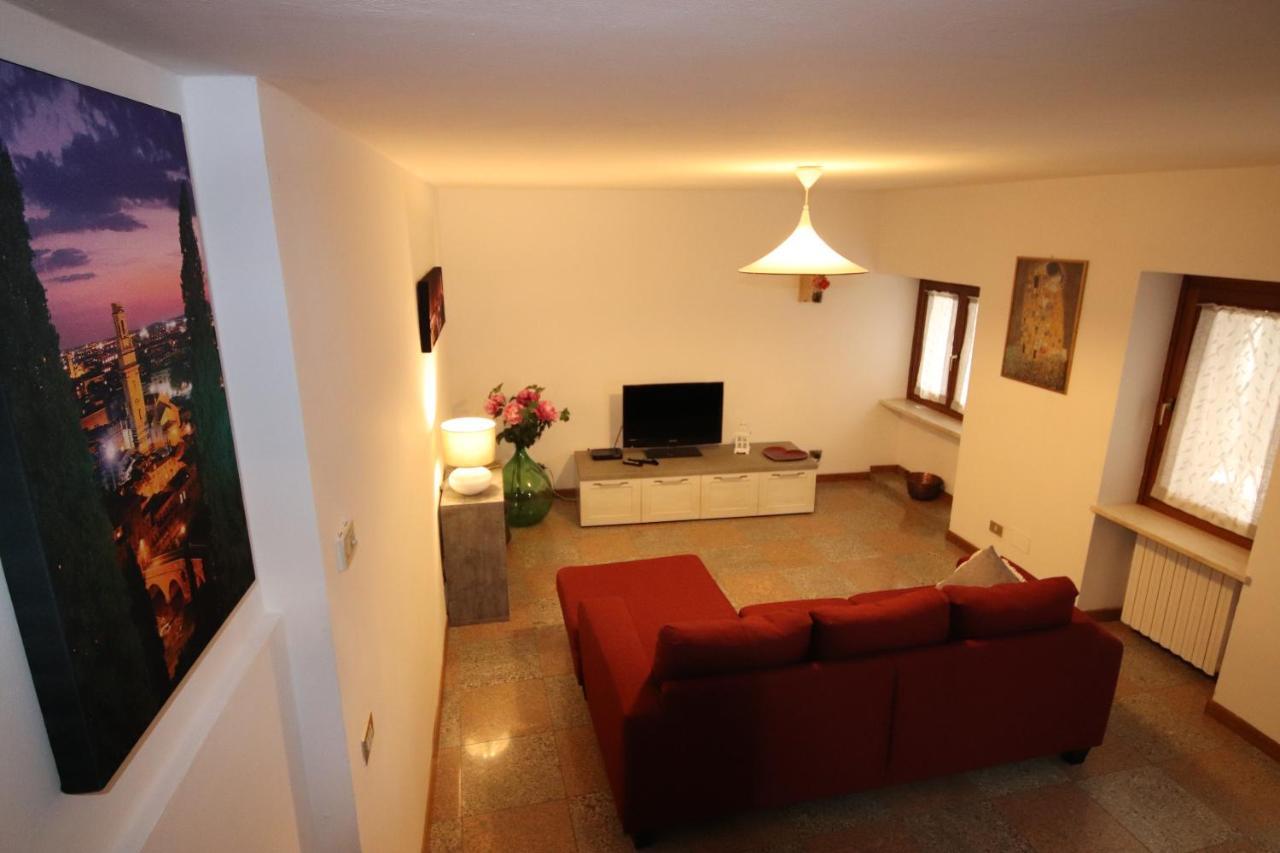 Casa Vacanze Al Borgo Caprino Veronese Exteriér fotografie
